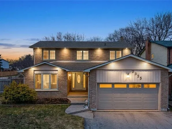 2325 Montgomery Dr, Burlington, ON L7P 4J9