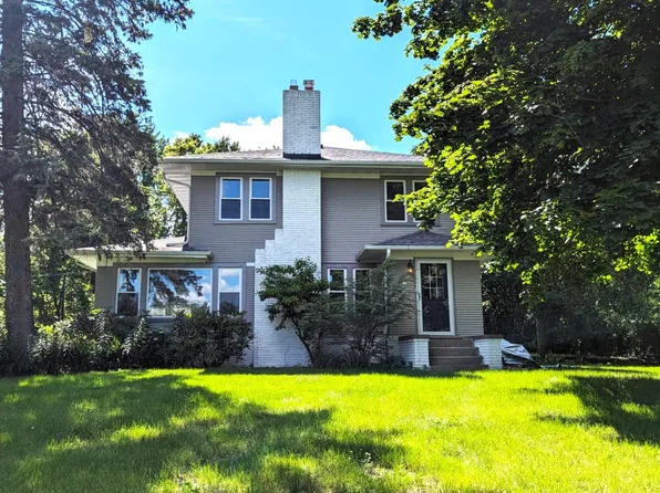 2221 Dodd Rd, Mendota Heights, MN 55120