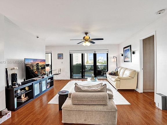 3rd image of 1201 S Ocean Dr APT 310N