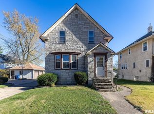 713 Douglas Ct, Clinton, IA 52732