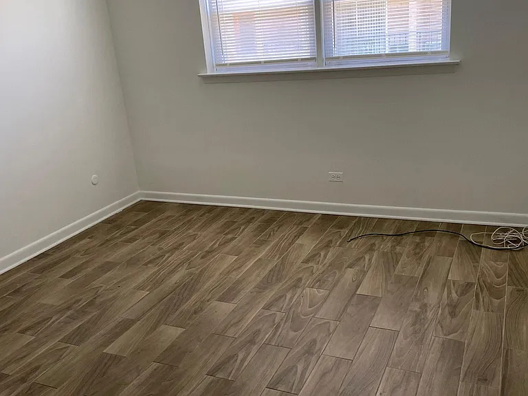 7318 Oakwood Ave #8 — Photo 5