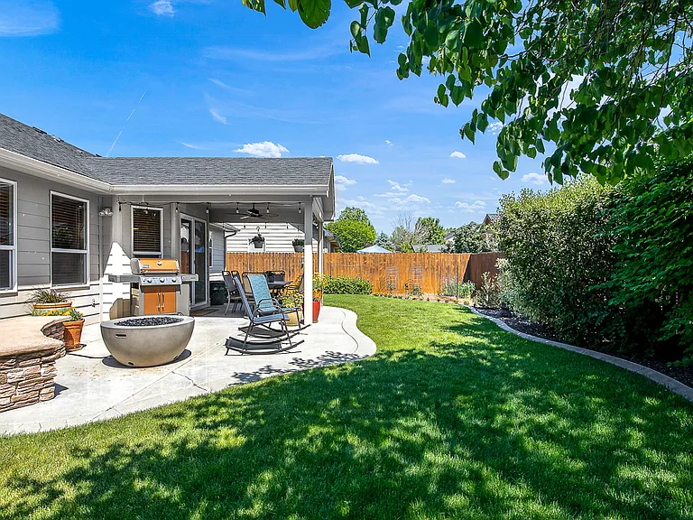 2315 E Conner St — Photo 29