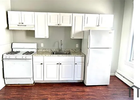 121 W Marshall St — Photo 26