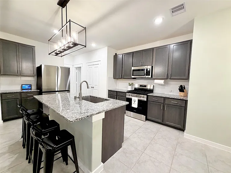 4724 Peony Green Dr — Photo 15