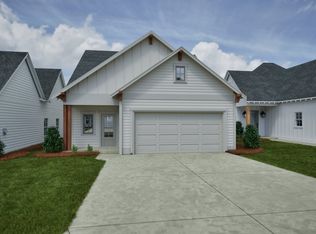 383 Shiloh Creek Dr, Calera, AL 35040