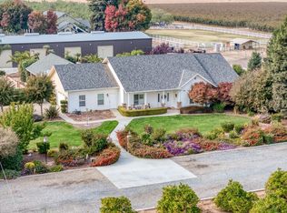 1565 S Indianola Ave, Sanger, CA 93657