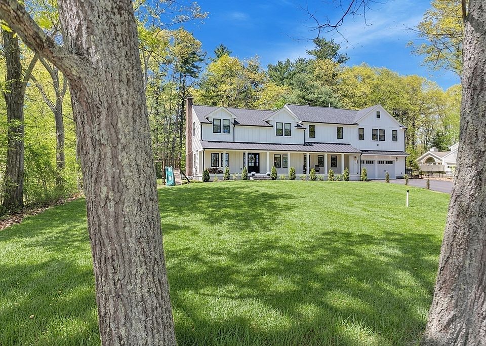 1st image of 7 Circle Dr