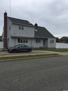 30 Kingston Boulevard, Island Park, NY, 11558