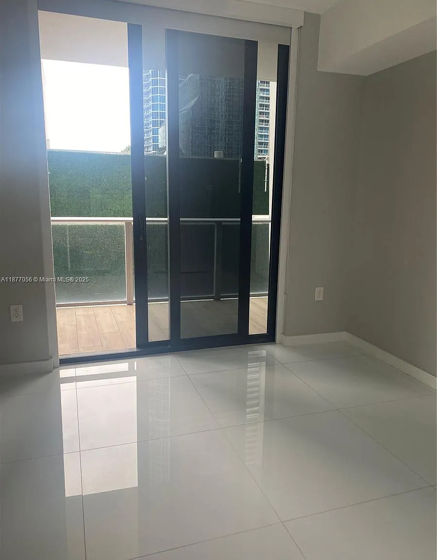 2 bed, 2.5 bath, 1314 sqft, $6,490 — Photo 2