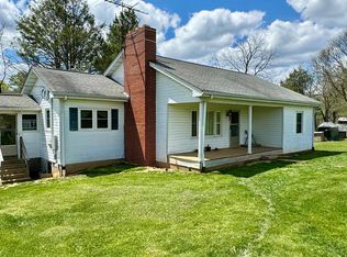 1060 Old Mill Rd, Hillsville, VA 24343