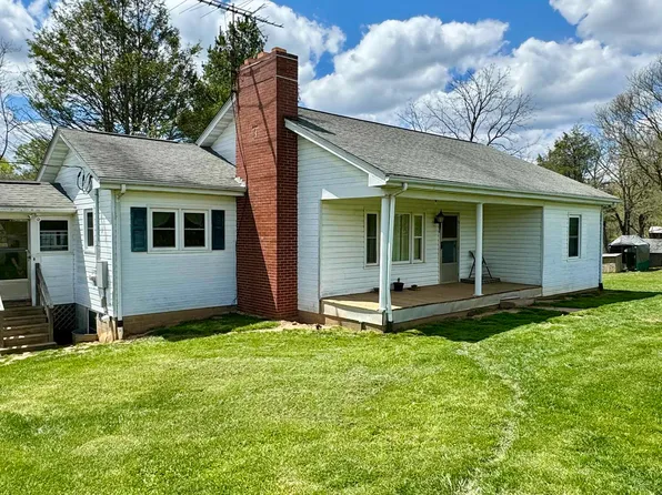 1060 Old Mill Rd, Hillsville, VA 24343