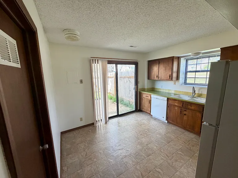 3427 Harvard Rd #A — Photo 2