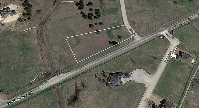 1st image of 1304 Estate Dr