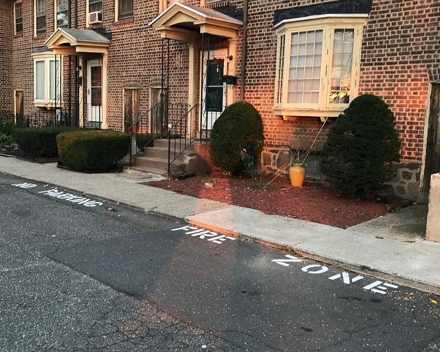 brand new windows in the bedrooms and dinning room