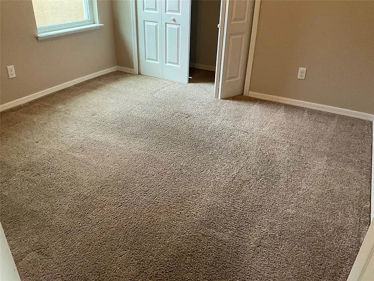 101 Hurst Ct — Photo 10