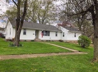 104 E 3rd St, Ridott, IL 61067