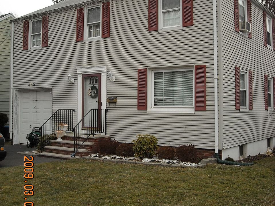 425 New Bridge Rd, Bergenfield, NJ 07621 Zillow