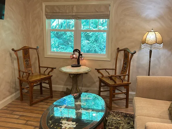 177 Happy Valley Dr, Clintwood, VA 24228