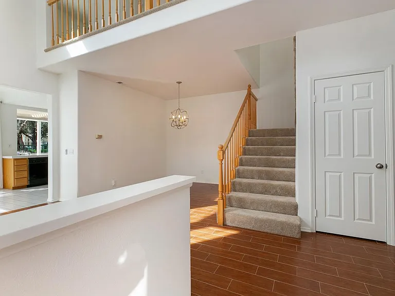 132 Matisse Cir — Photo 4