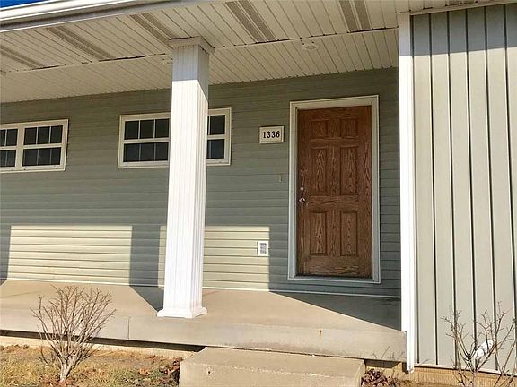 2nd image of 1336 SW Twin Gates Dr