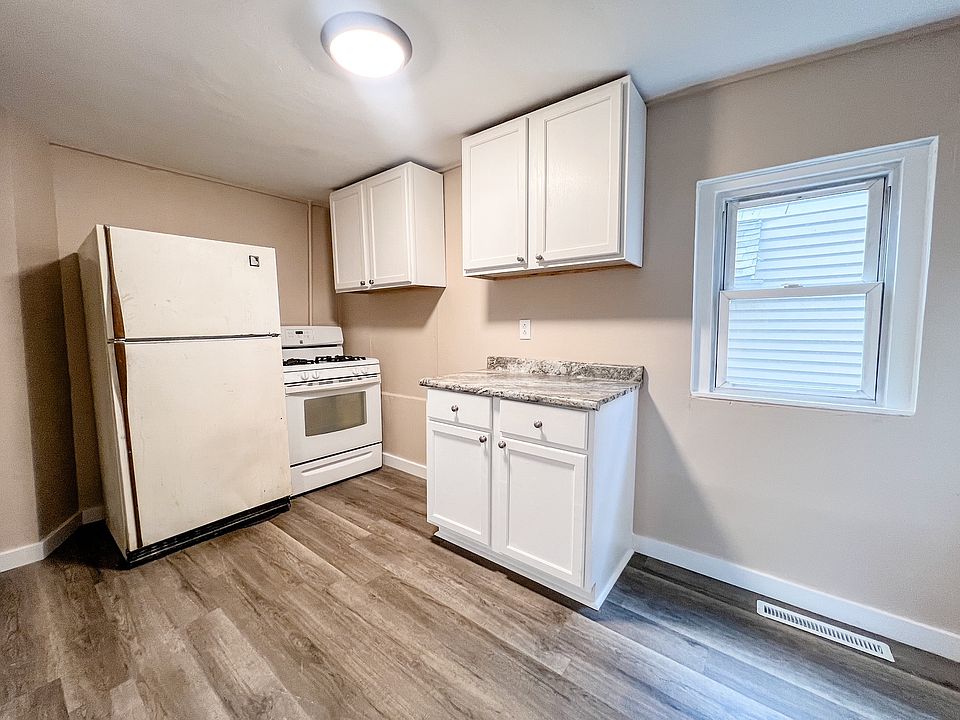 220 South Entrance Avenue 1R 220 S Entrance Ave Kankakee IL Zillow