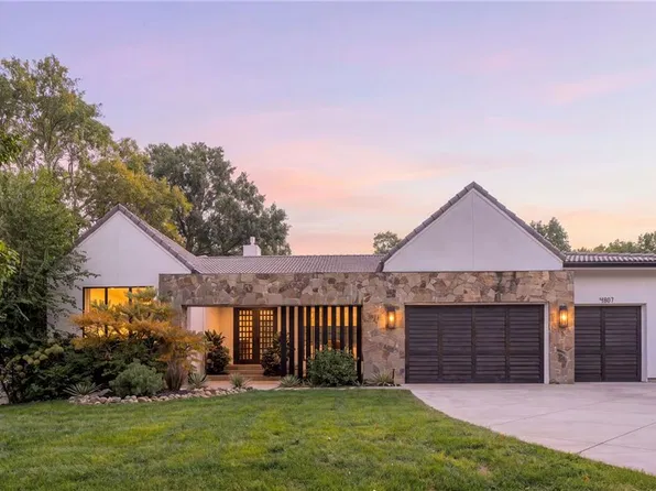 4807 W 64th St, Prairie Village, KS 66208