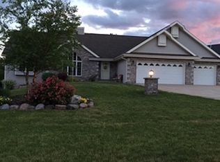 805 W River Edge, Oak Creek, WI 53154
