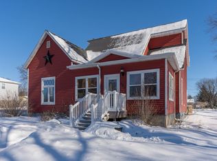 335 2nd Ave SW, Wells, MN 56097