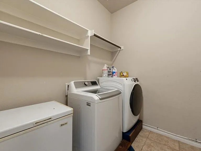 654 Plum Dr — Photo 14