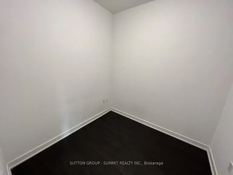 85 Oneida Cres #401 — Photo 20