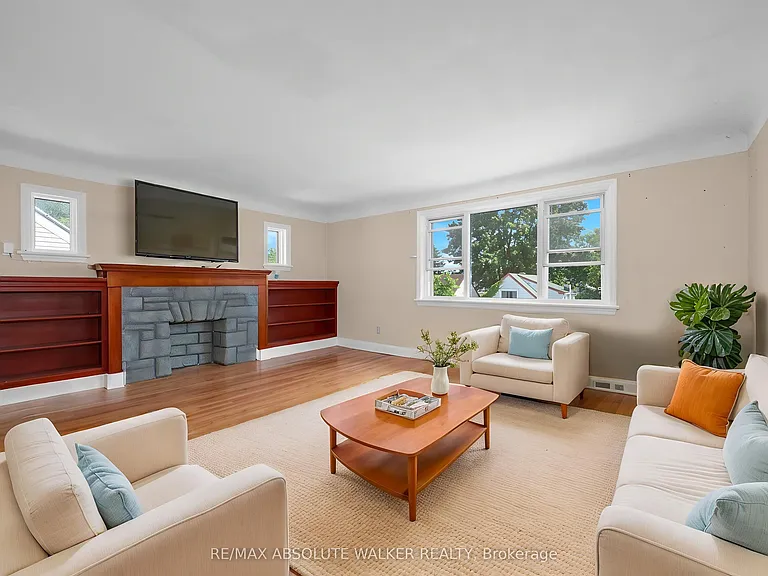 131 Dagmar Ave #3 — Photo 3