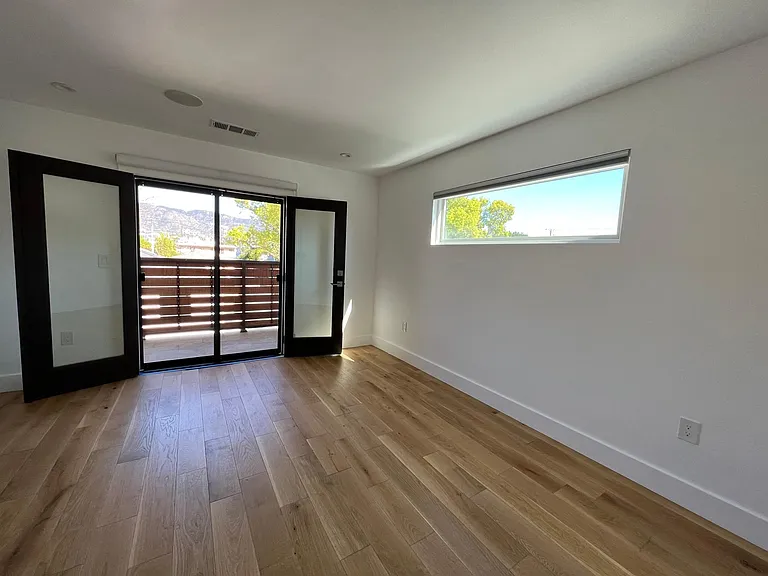 429 N Lomita St — Photo 10