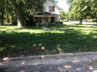 201 Chestnut St, Halstead, KS 67056