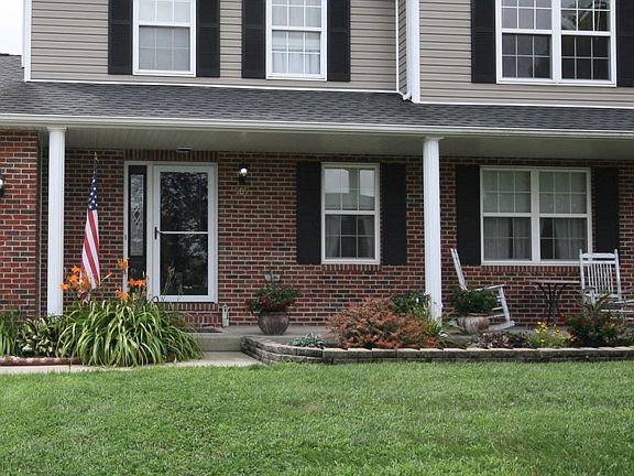 3rd image of 909 Chesapeake Junction Ln
