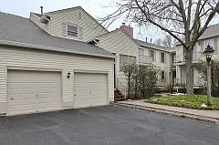 65 Commonwealth Dr — Photo 5