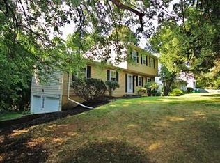 110 Horizon View Dr, East Greenbush, NY 12061