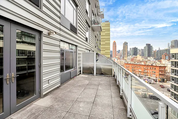 Sold by Douglas Elliman | media 15