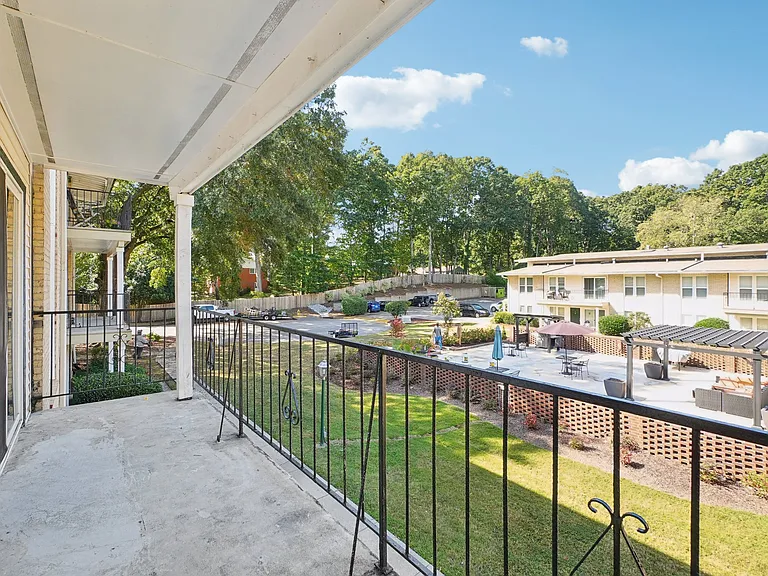 Spanish Trace Apartments — Photo 9