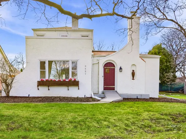 3227 North 104th STREET, Wauwatosa, WI 53222
