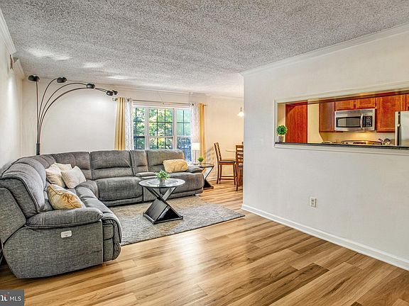 5th image of 15639 Horseshoe Ln