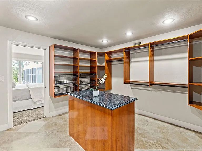 4522 W North B St — Photo 22