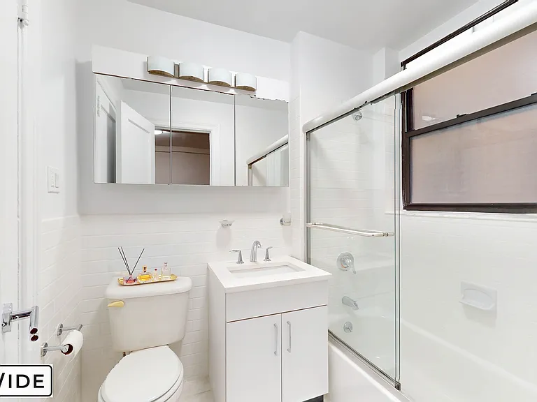 145 W 55th St #11C — Photo 4