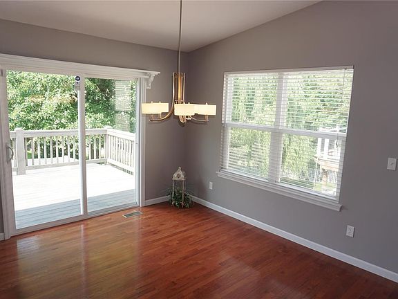 Breakfast Room has slider patio doors to deck.