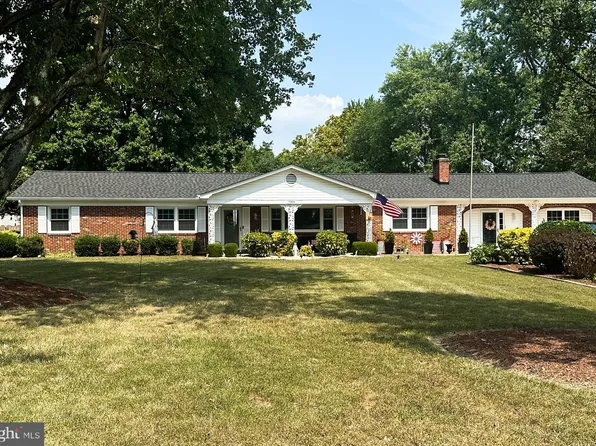 11204 Carroll Dr, Waldorf, MD 20601