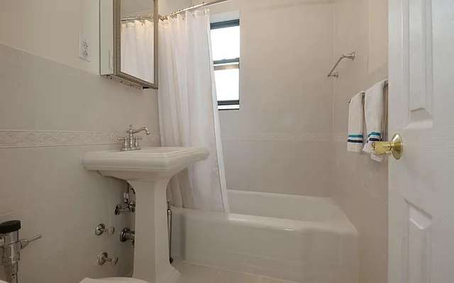 Sold by REMAX Distinguished Homes | media 21