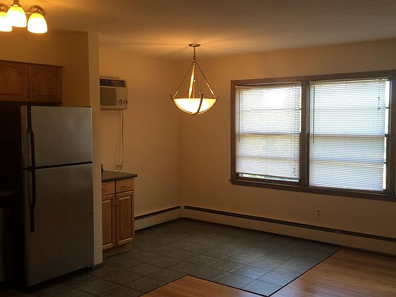 3rd image of 708 27th Ave S APT 102