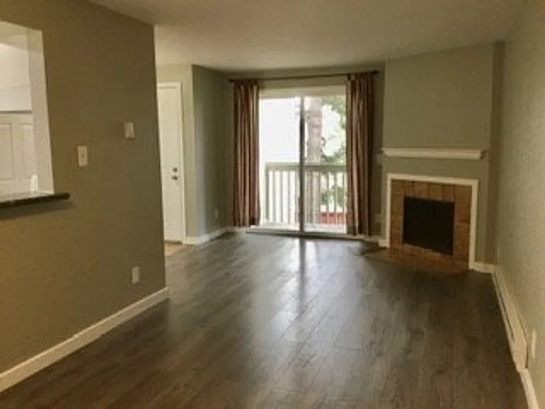 9474 Redmond Woodinville Rd NE #A205W — Photo 2