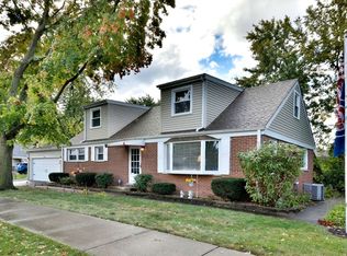 255 N Broadview Ave, Lombard, IL