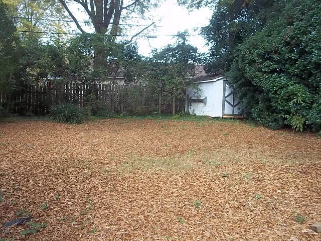 2nd image of 618 Meadowbrook Rd