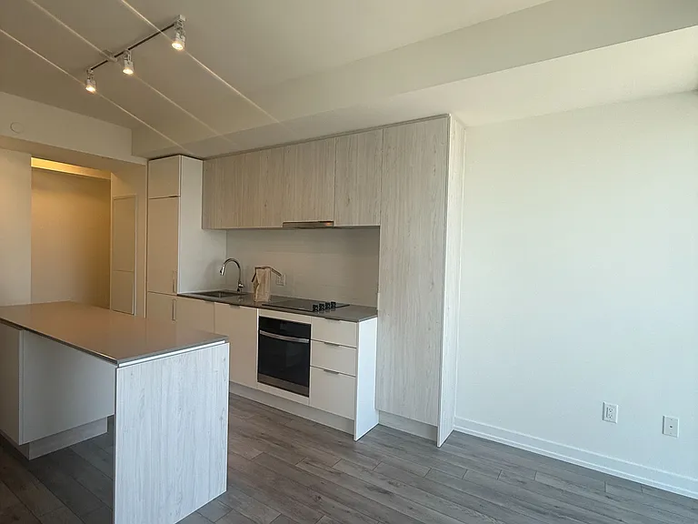 89 Church St #3804 — Photo 3